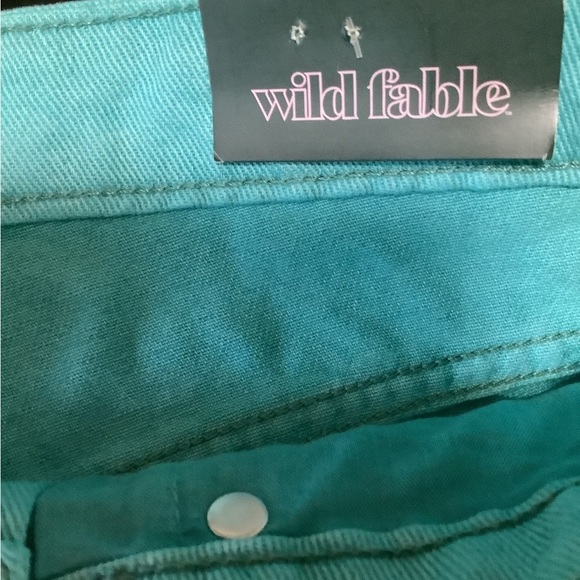 Wild fable NWT highest rise cheeky shorts size 2/26 light distressed 100% cotton - Picture 2 of 9